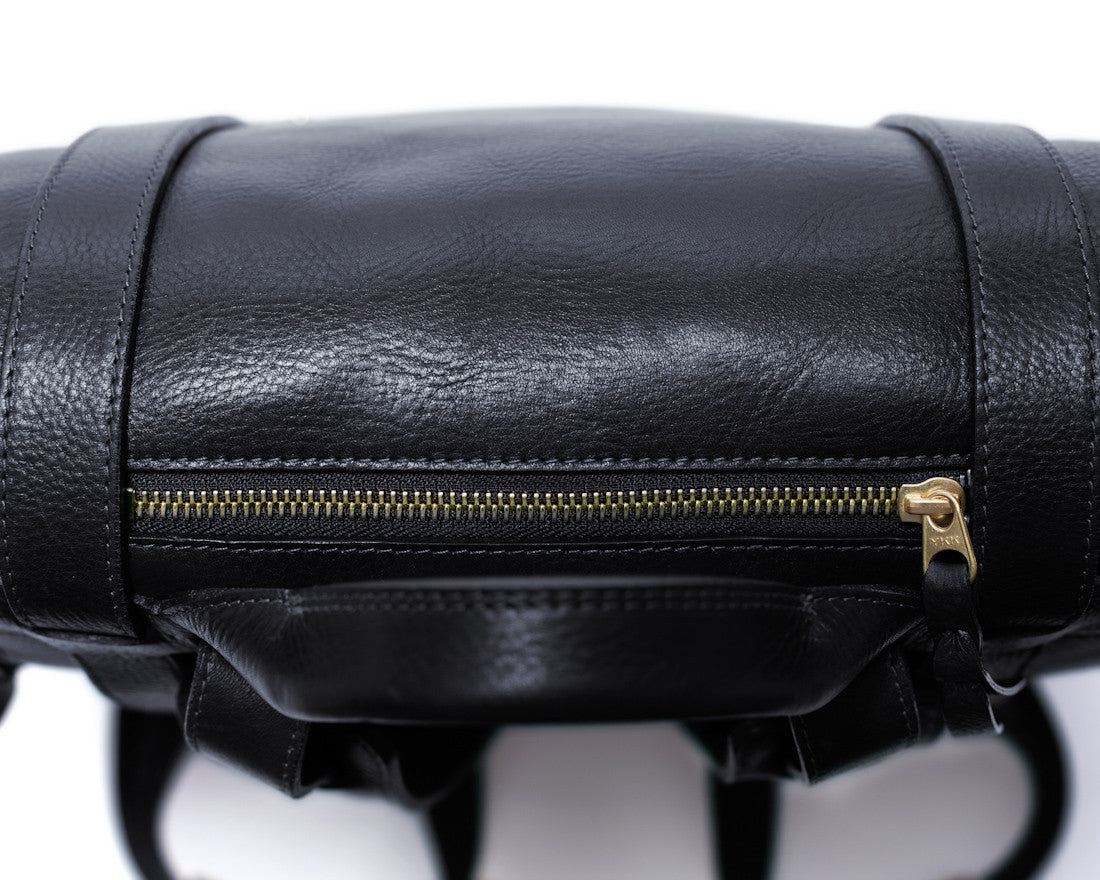 Top Leather Zipper of Leather Backpack Black