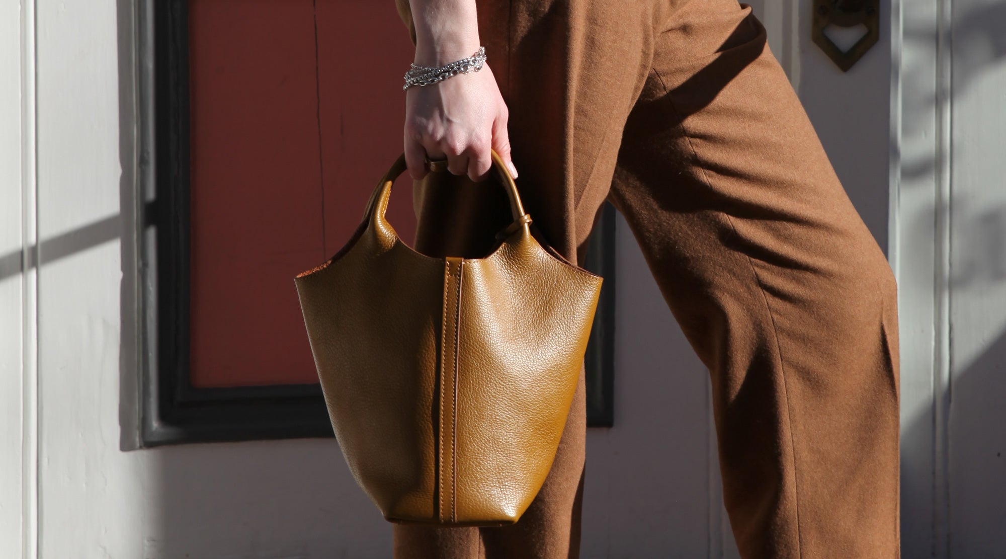 Lifestyle of The One-Piece Bag Cumin