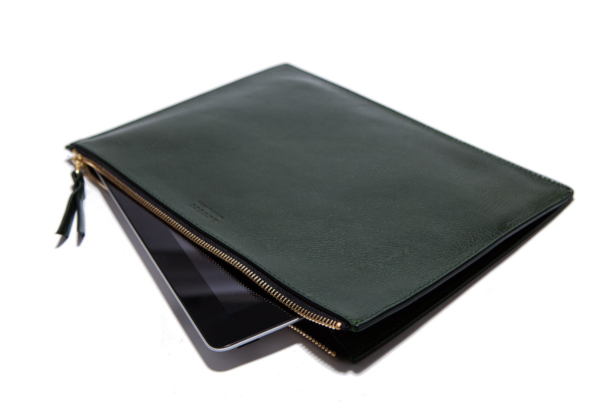 Side Leather View of No. 11 Pouch Green