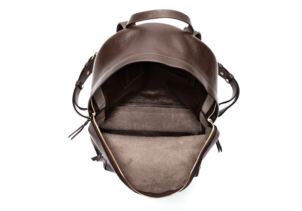 Inner Leather View of Leather Zipper Backpack Chocolate
